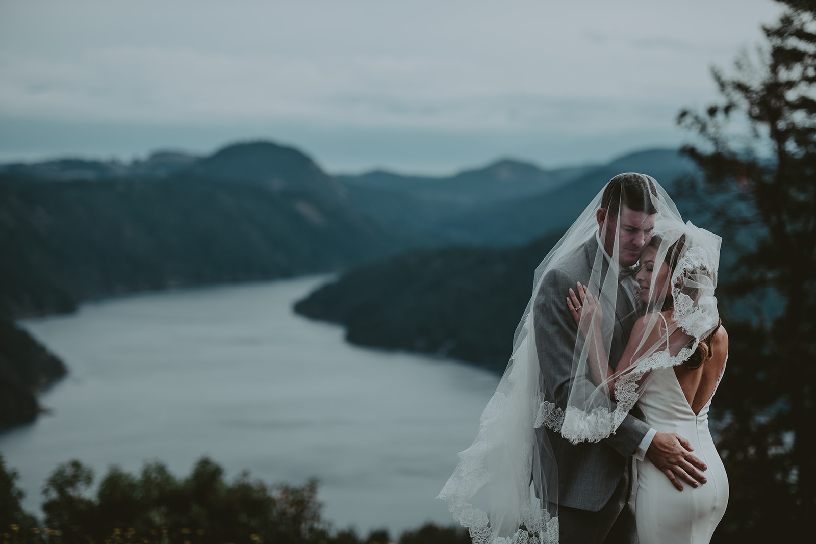 creative wedding photography, Vancouver Island wedding photography